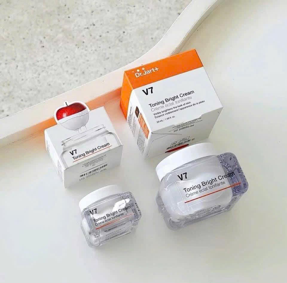 Kem Dưỡng Trắng Nâng Tone Dr Jart+ V7 Toning Light