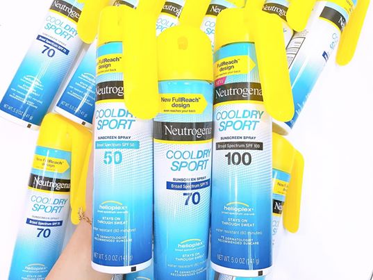 Xịt chống nắng Neutrogena Cooldry Sport Sunscreen Spray (141g)