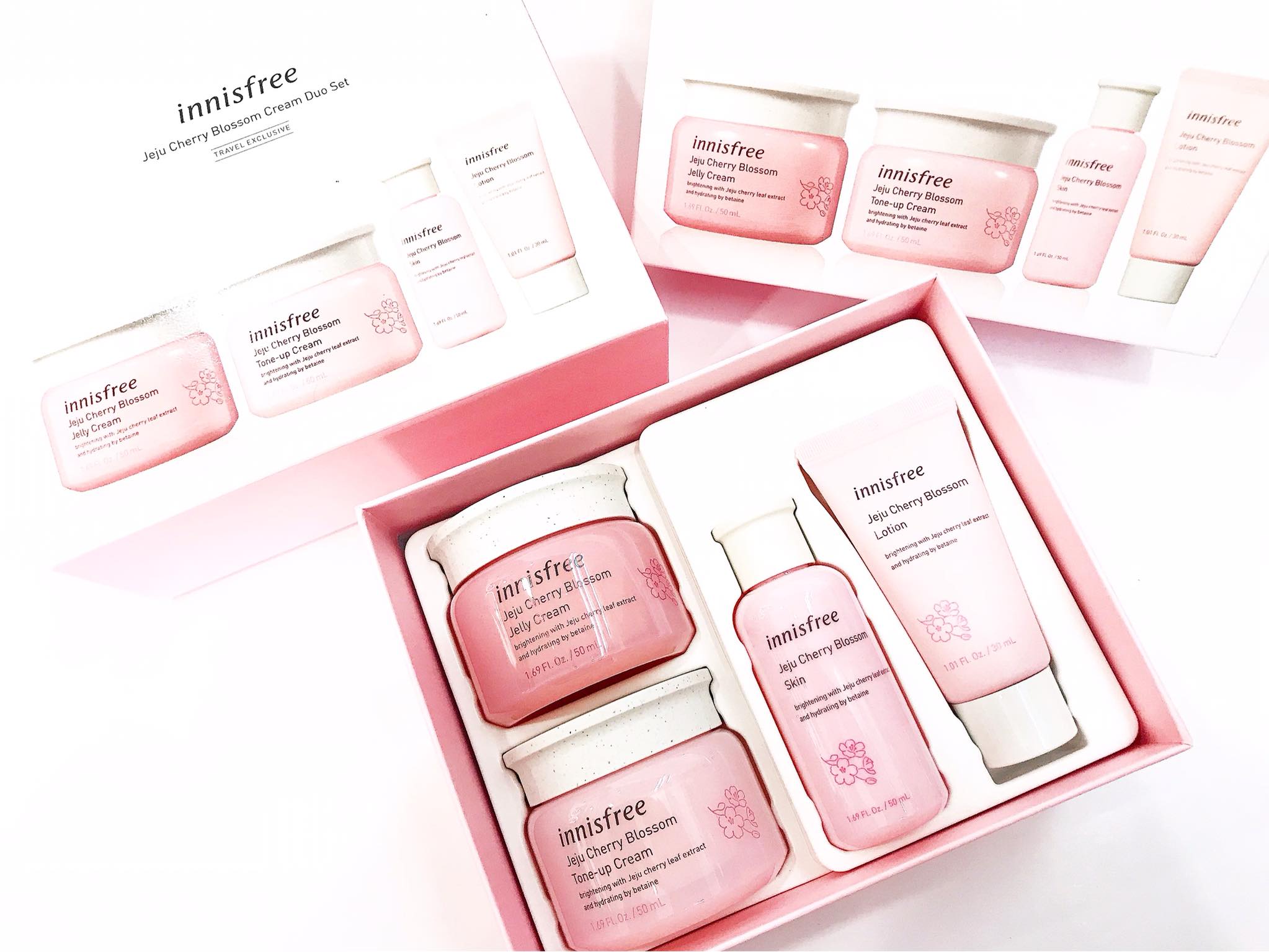 Bộ Dưỡng Da Innisfree Jeju Cherry Blossom Cream Duo Set (4 món)